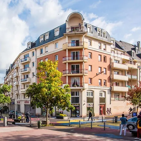 Chic Avec Parking Au Centre-ville Apartment