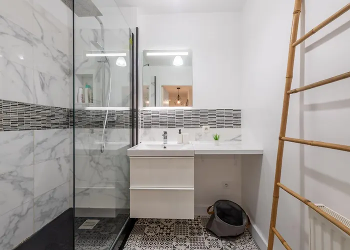 Chic Avec Parking Au Centre-ville Apartment